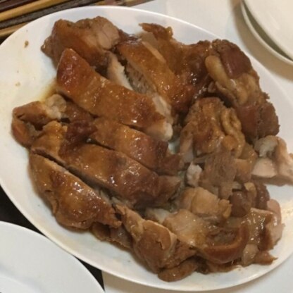 骨なしもも肉でクリスマスに作りましたー！調味料も家にあるもので本格ローストチキンの味！旦那絶賛でリピ決定です！